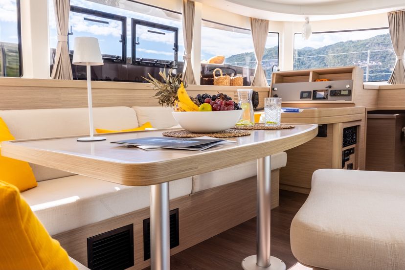 Lagoon 42 LUNA