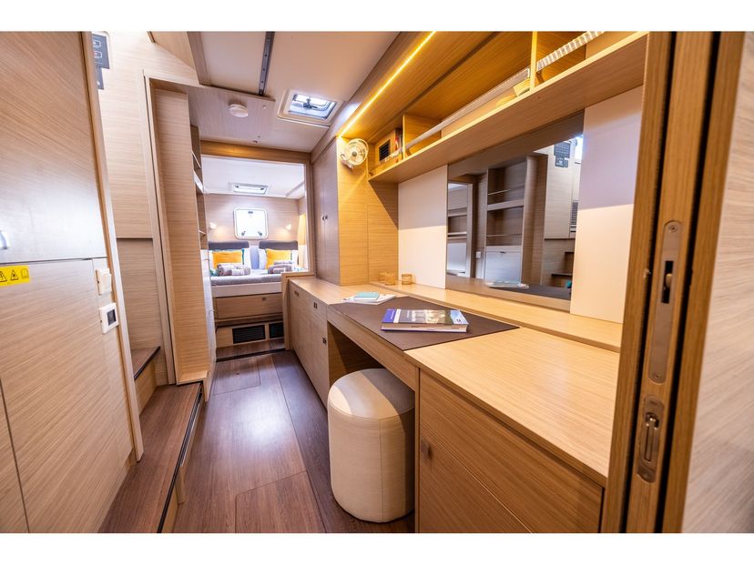 Lagoon 43 SOLANA
