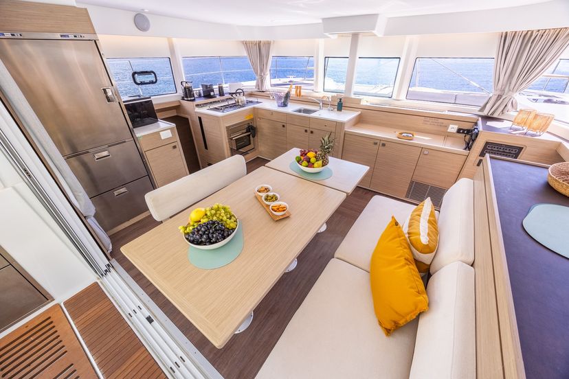 Lagoon 43 SOLANA