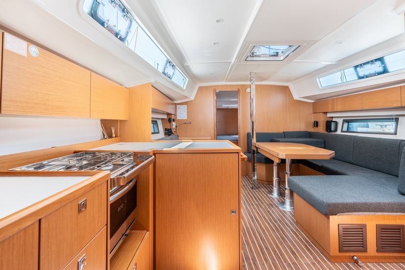 Bavaria Yachtbau C42 Harmonia
