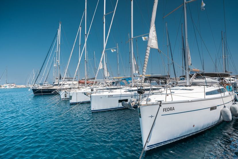 Bavaria Yachtbau C42 Avra