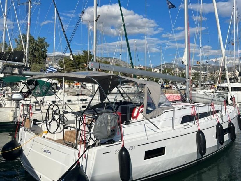 Beneteau 40 Saiph  (Electric Heads, Inverter)