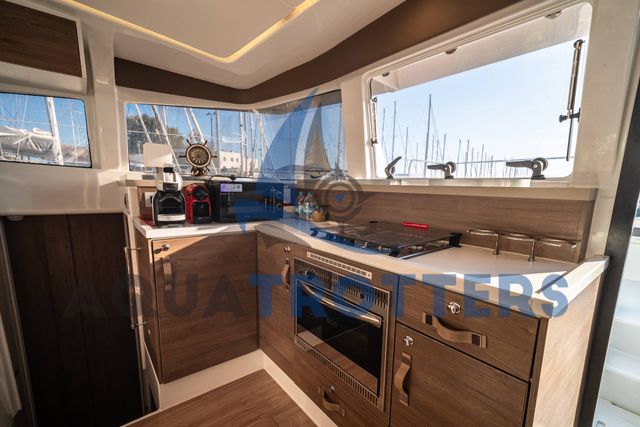 Bali Catamarans 4.2 Silver IX