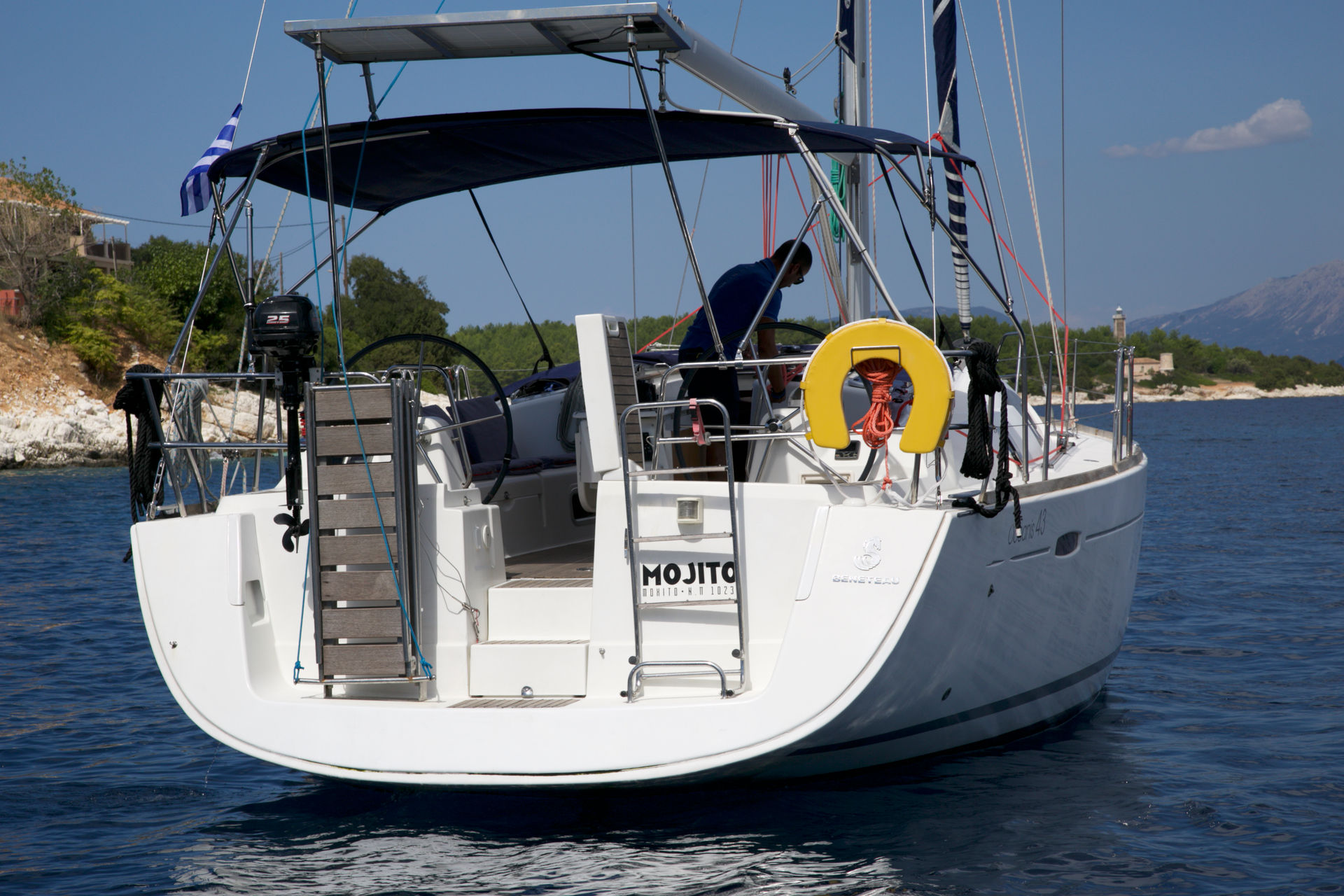 5340732220000106670_exterior_stern_side2.jpg
