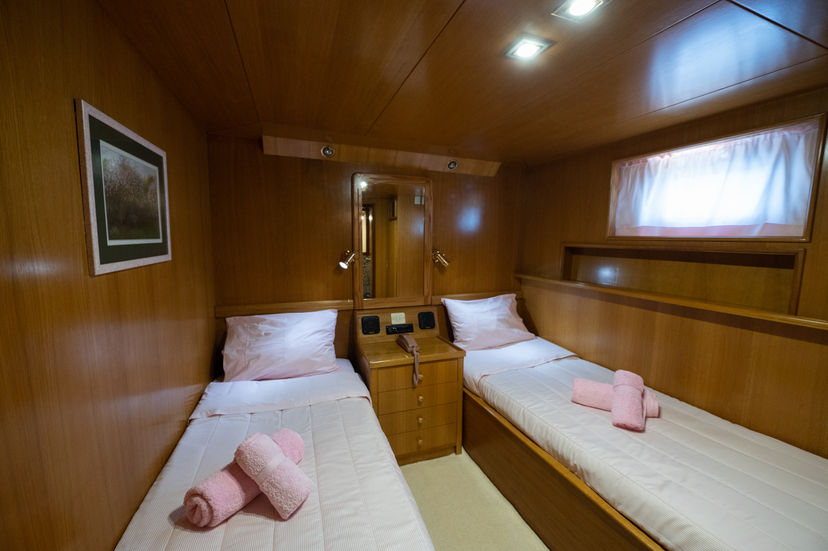 Perama Shipyard S 102 Elena