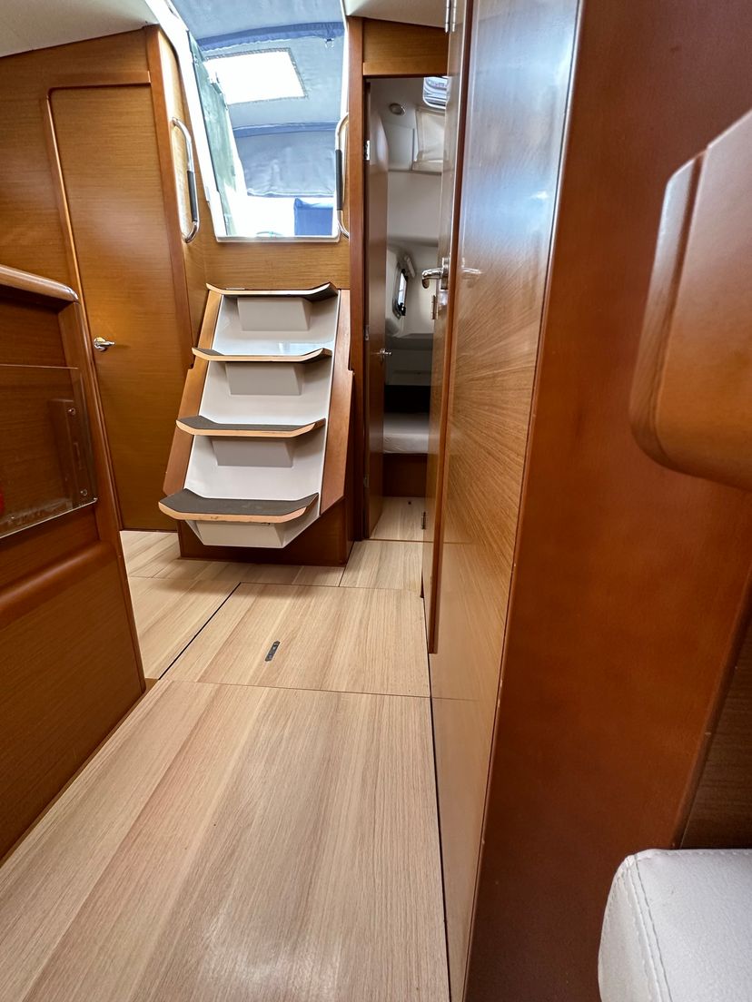 Jeanneau 38 Cash
