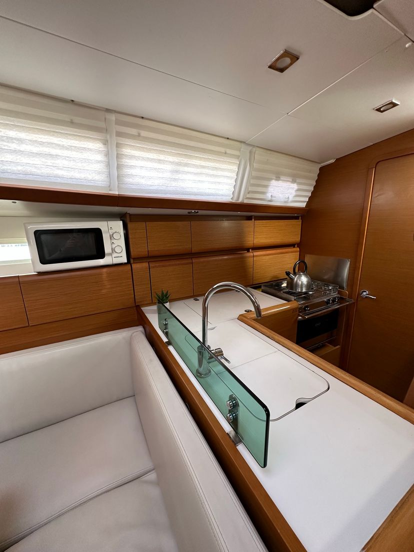 Jeanneau 38 Cash