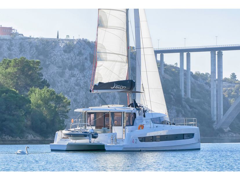 Bali Catamarans 4.2 First Feeling