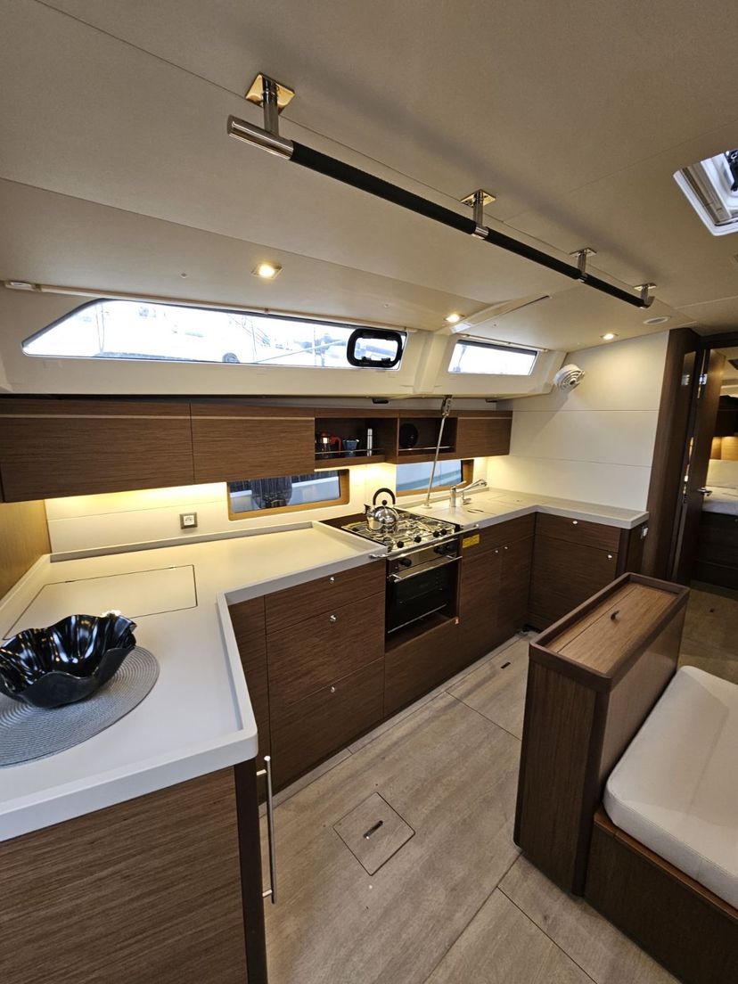 Beneteau OCEANIS 46.1 Julia