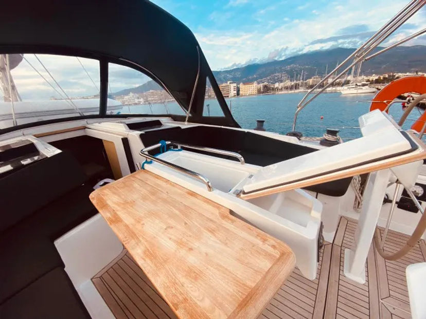 Hanse Yachts 45 Rogira