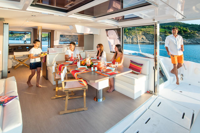 Bali Catamarans 4.8  MARTINON