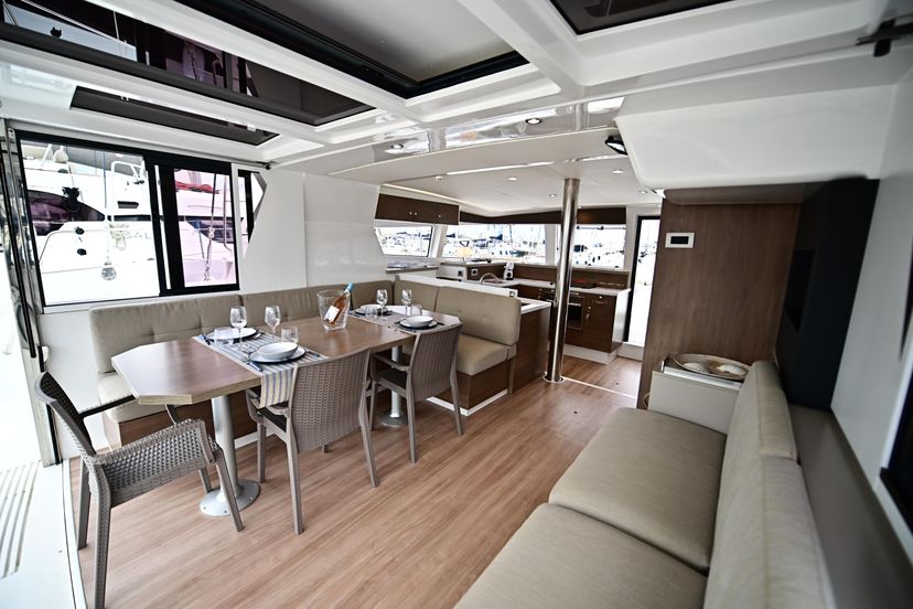 Bali Catamarans 4.2 Res23