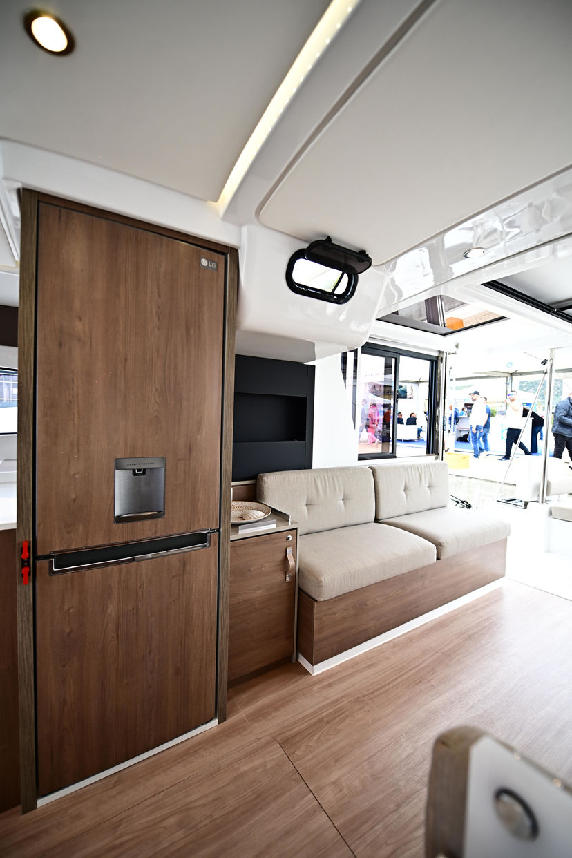 Bali Catamarans 4.2 Res23