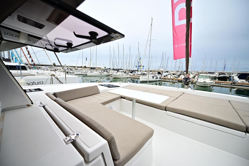 Bali Catamarans 4.2 Res23