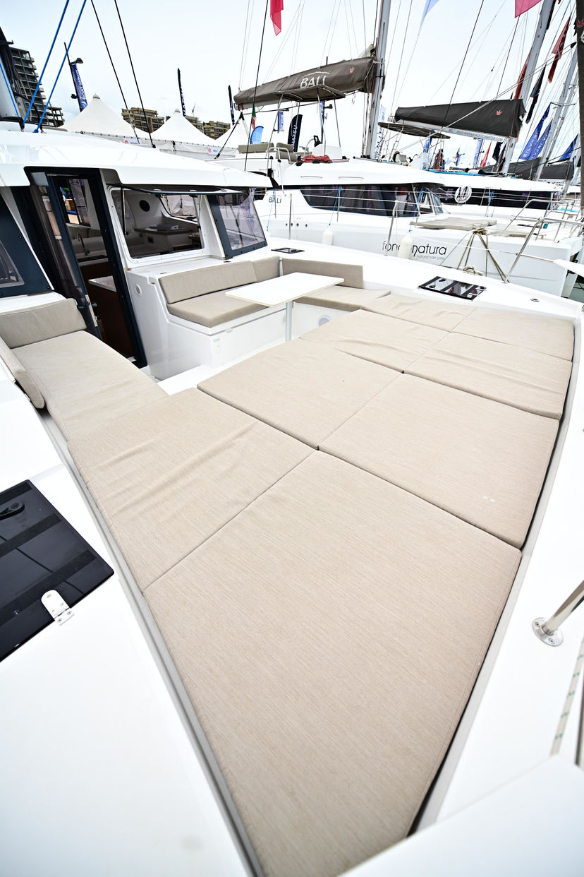 Bali Catamarans 4.2 Res23