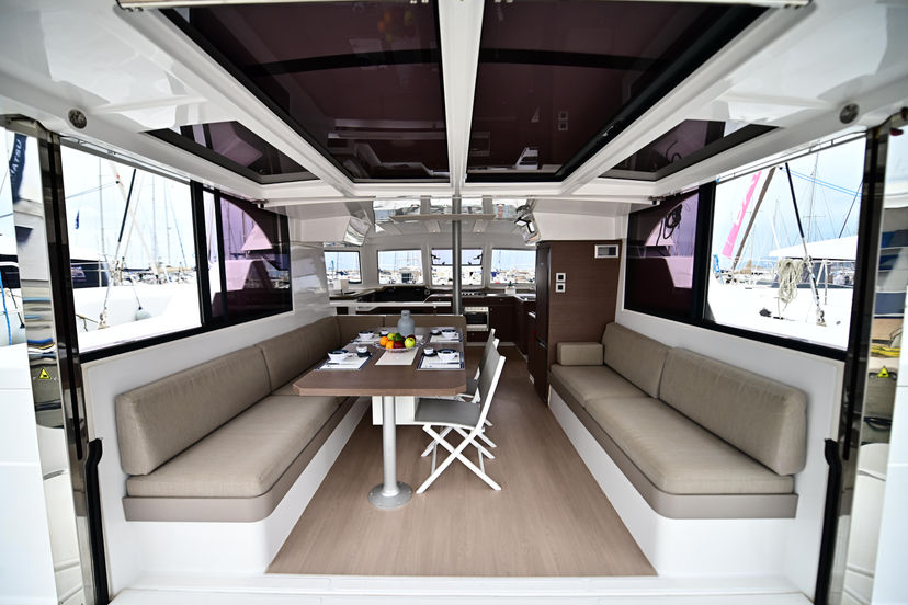 Bali Catamarans CATSPACE Perrito Caliente