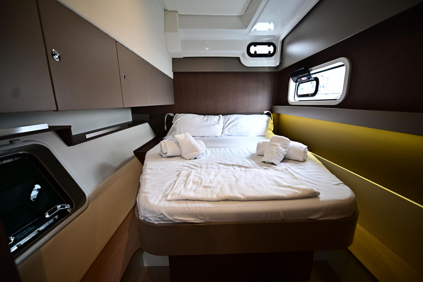 Bali Catamarans CATSPACE Perrito Caliente
