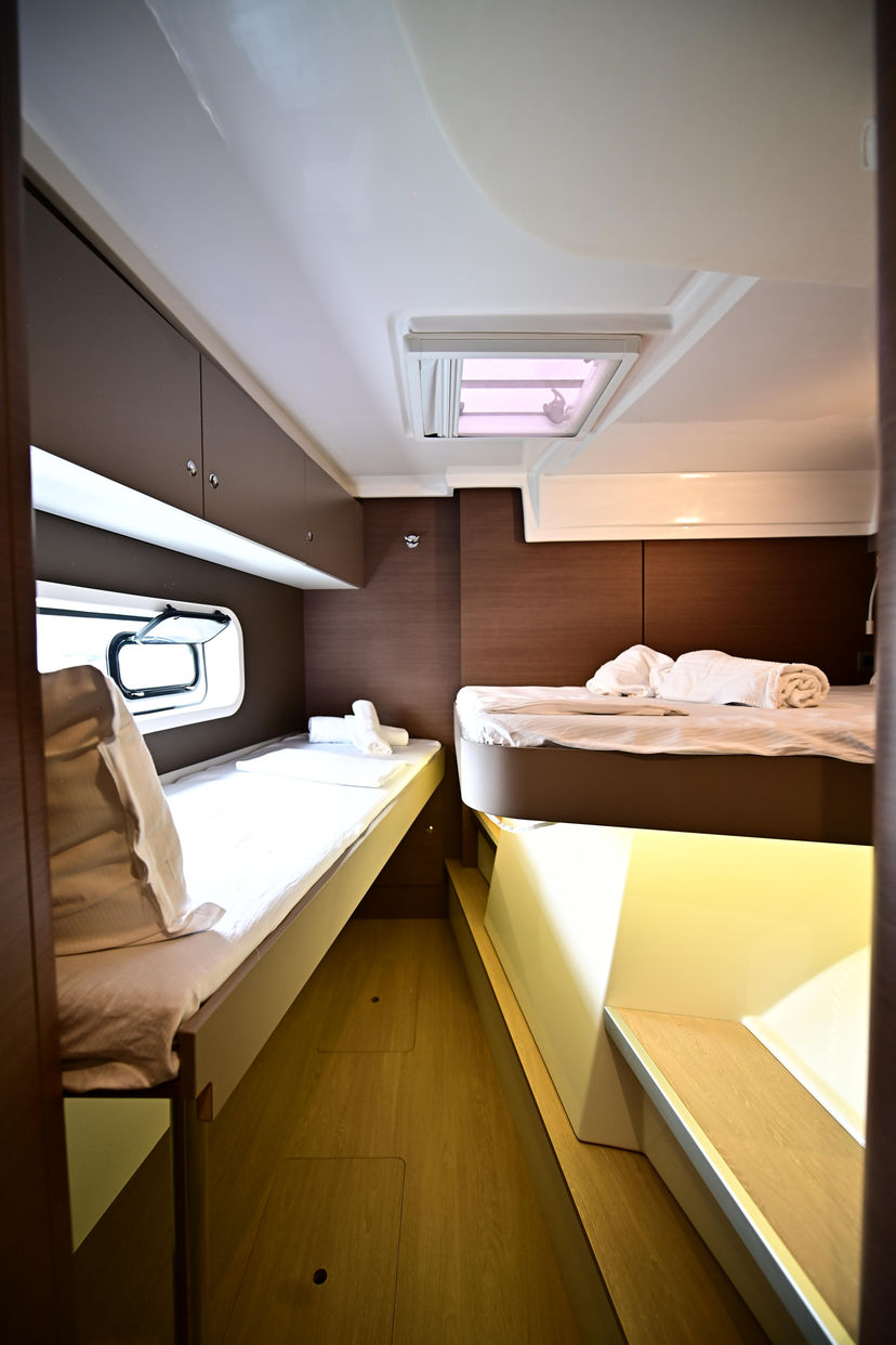 Bali Catamarans CATSPACE Perrito Caliente