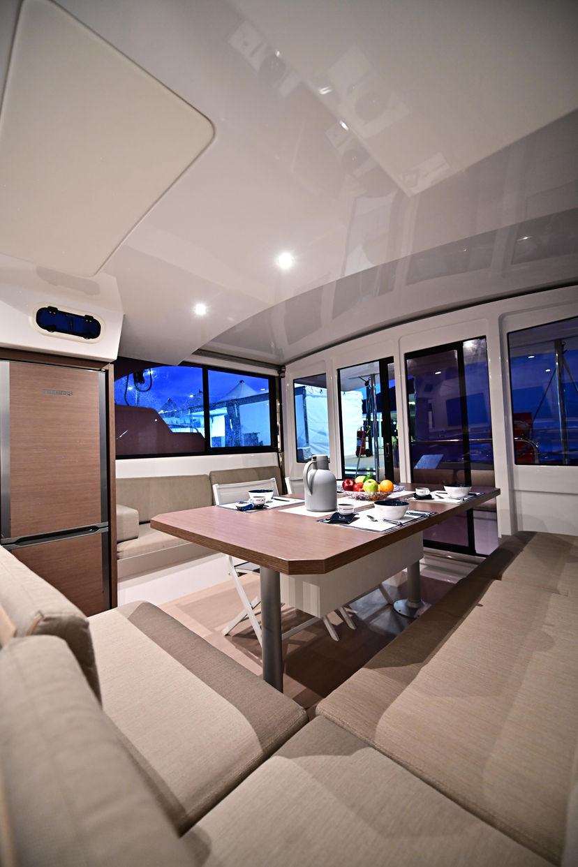 Bali Catamarans CATSPACE Perrito Caliente