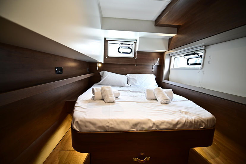 Bali Catamarans 4.4 Grease