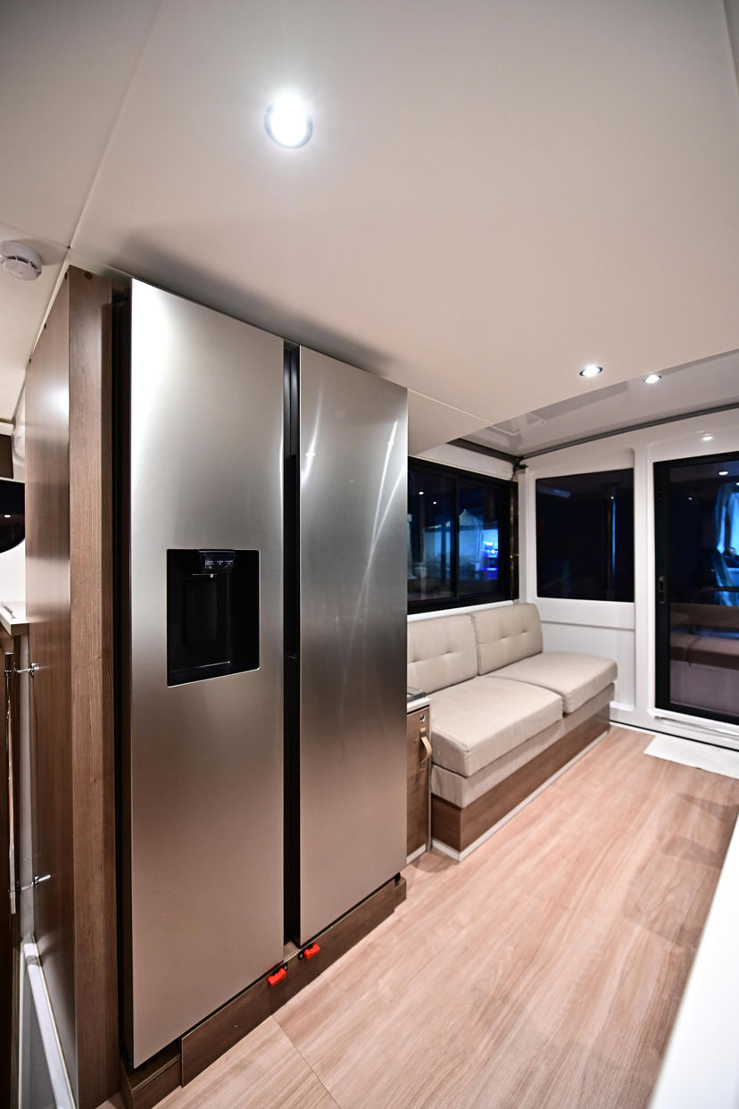 Bali Catamarans 4.4 Grease