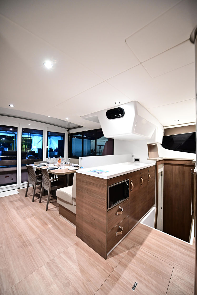 Bali Catamarans 4.4 Grease