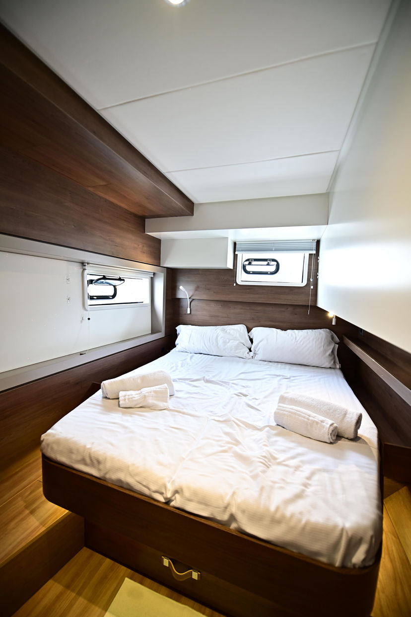 Bali Catamarans 4.4 SKYFALL