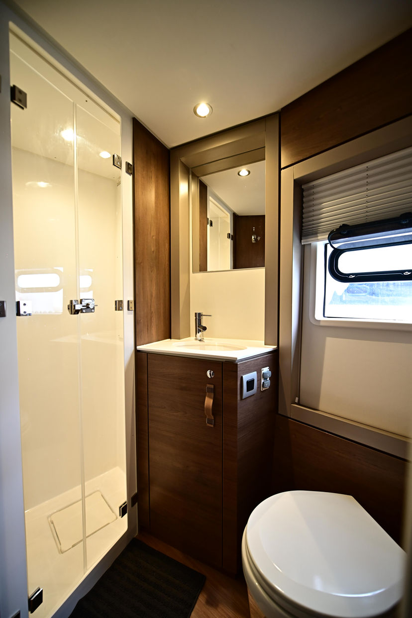 Bali Catamarans 4.4 SKYFALL
