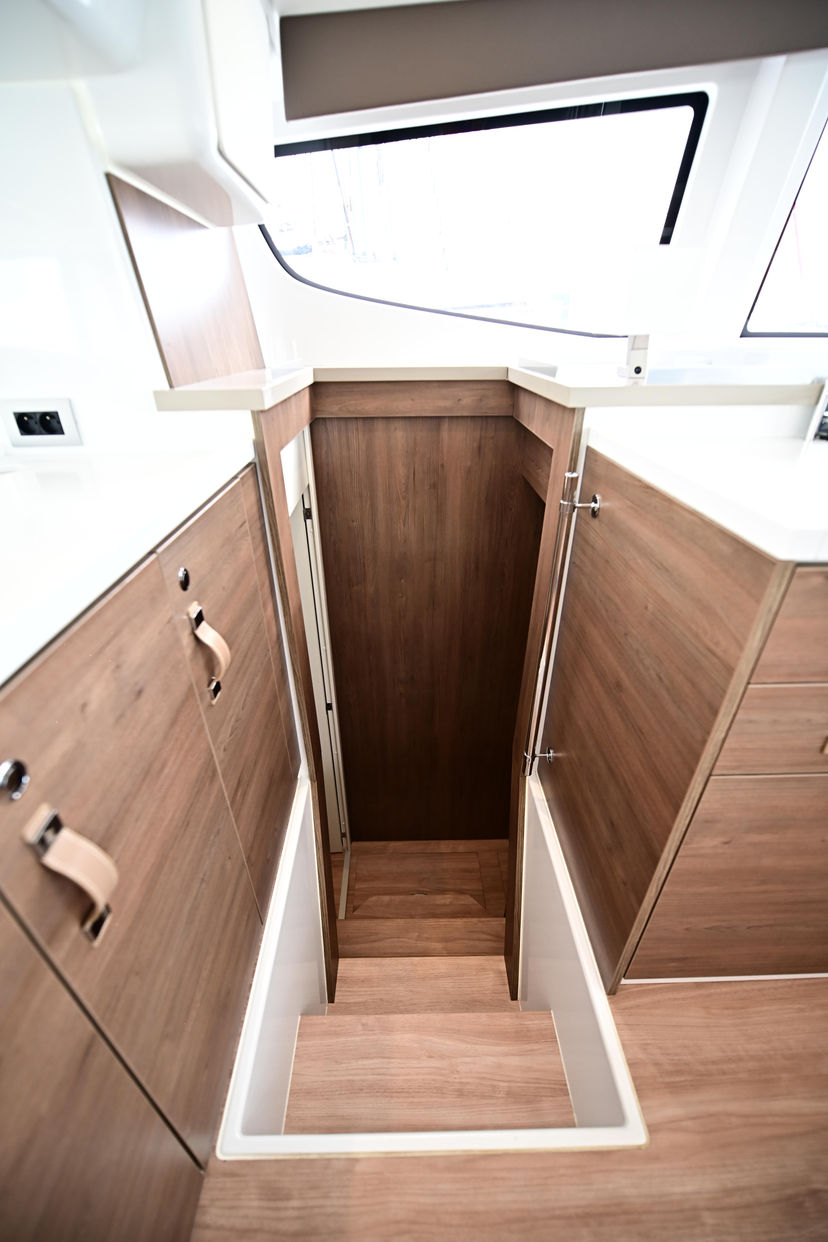 Bali Catamarans 4.4 SKYFALL