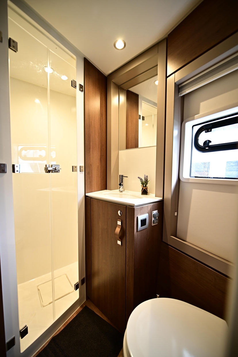 Bali Catamarans 4.4 SKYFALL