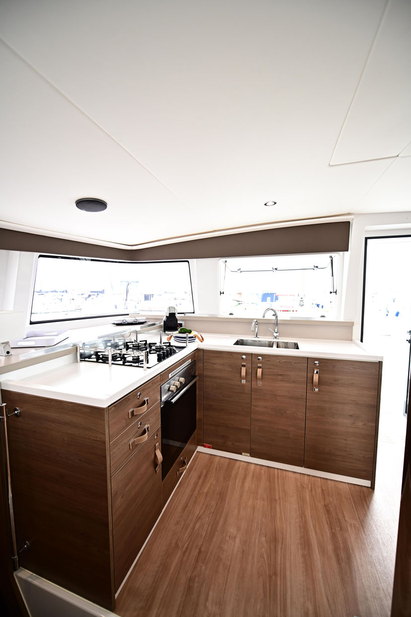 Bali Catamarans 4.4 SKYFALL
