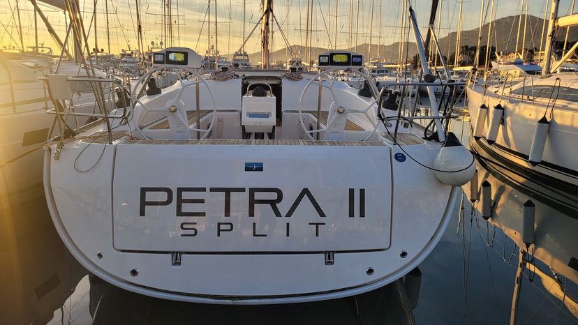 Bavaria Yachtbau CRUISER 51 Petra 2