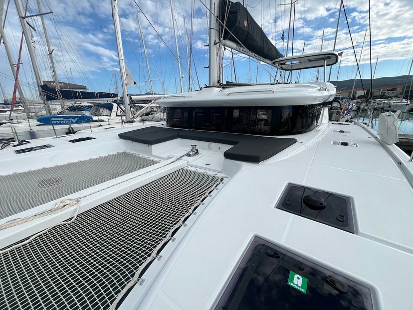 Lagoon 43 Why not 21