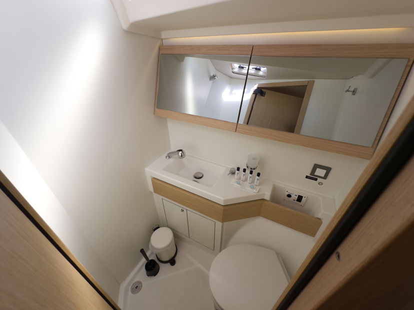 Beneteau OCEANIS 46.1 Sail Away (Refit 2025 - A/C - Electric Heads)