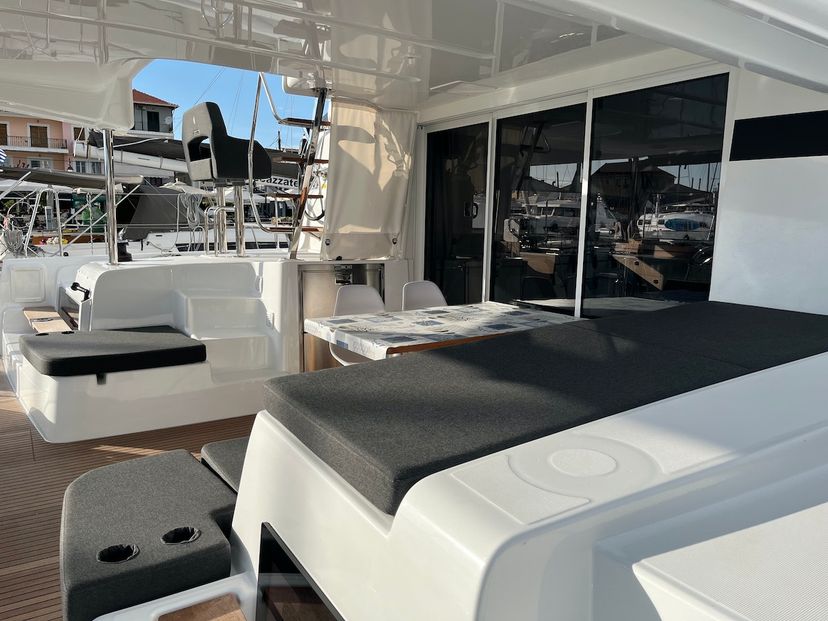 Lagoon 43 Why not 21
