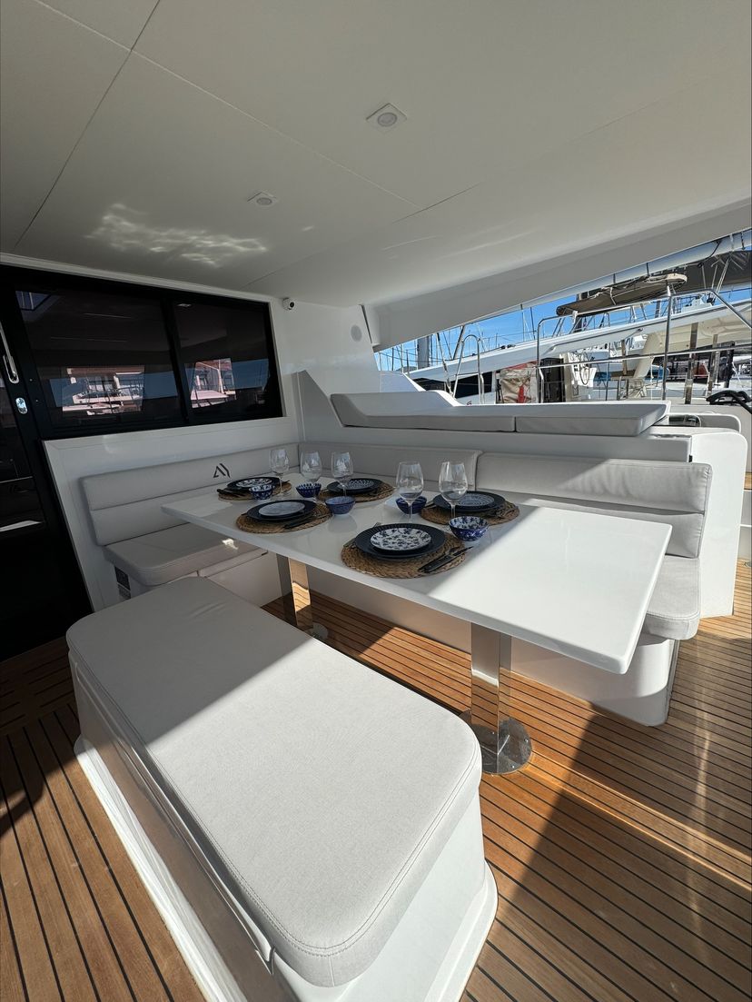 Aventura Catamarans Good luck