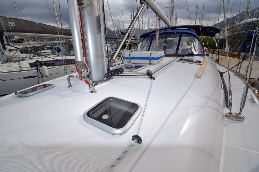 Jeanneau 44 Loki