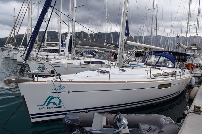 Jeanneau 44 Loki