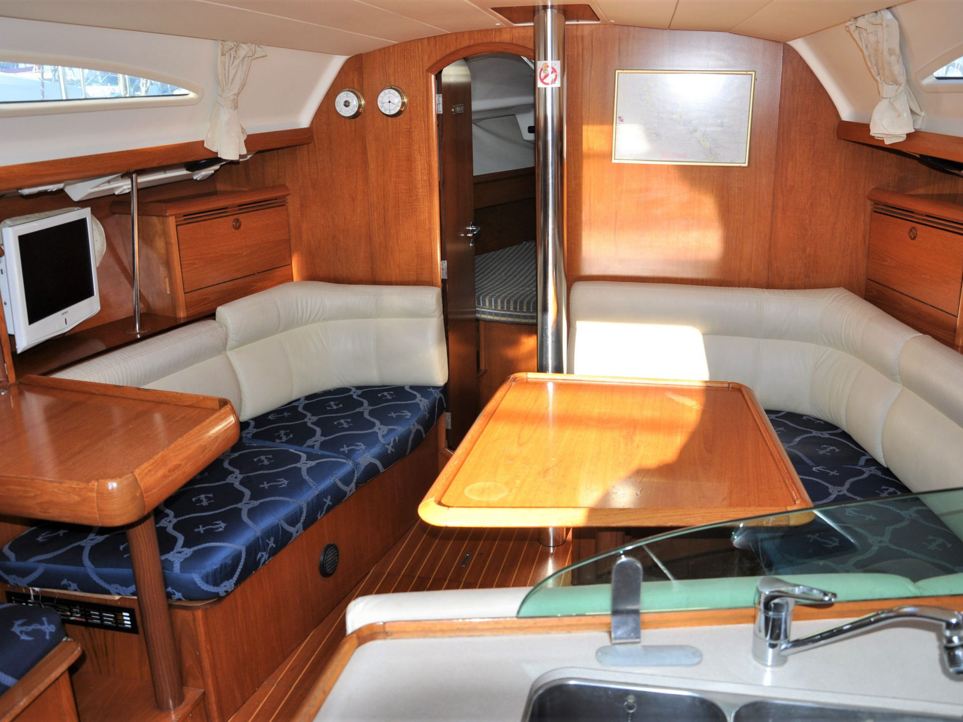 5565759370000100426_Bonaka_interior.jpg