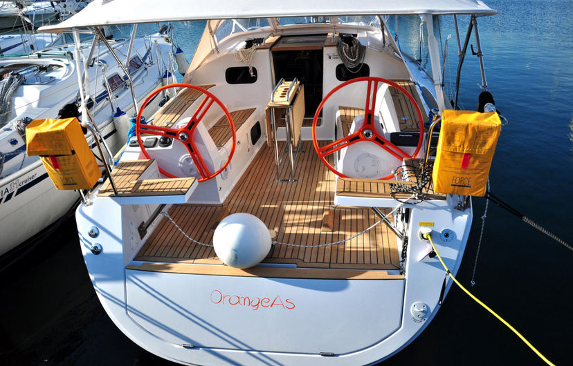 Elan 54 Orange AS