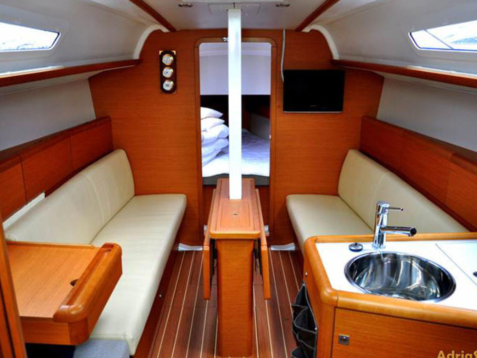 5565769440000100426_Energy_interior.jpg