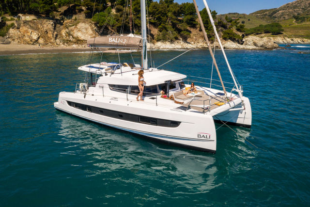 Bali Catamarans 4.2 Loxarel