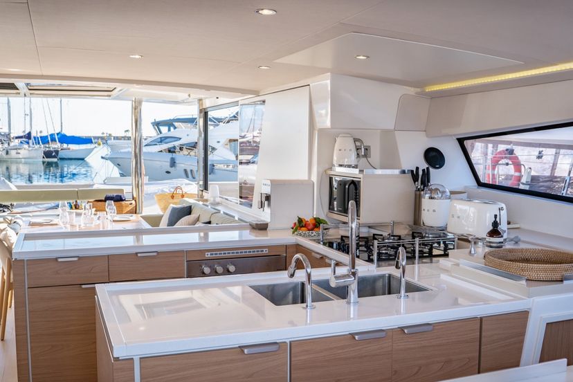 Bali Catamarans 5.4 GALOE