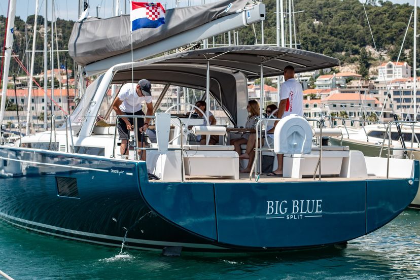 Beneteau OCEANIS YACHT 54 BIG BLUE