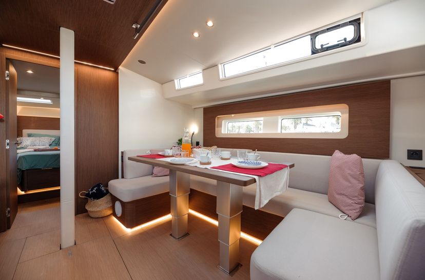 Beneteau OCEANIS YACHT 54 BIG BLUE