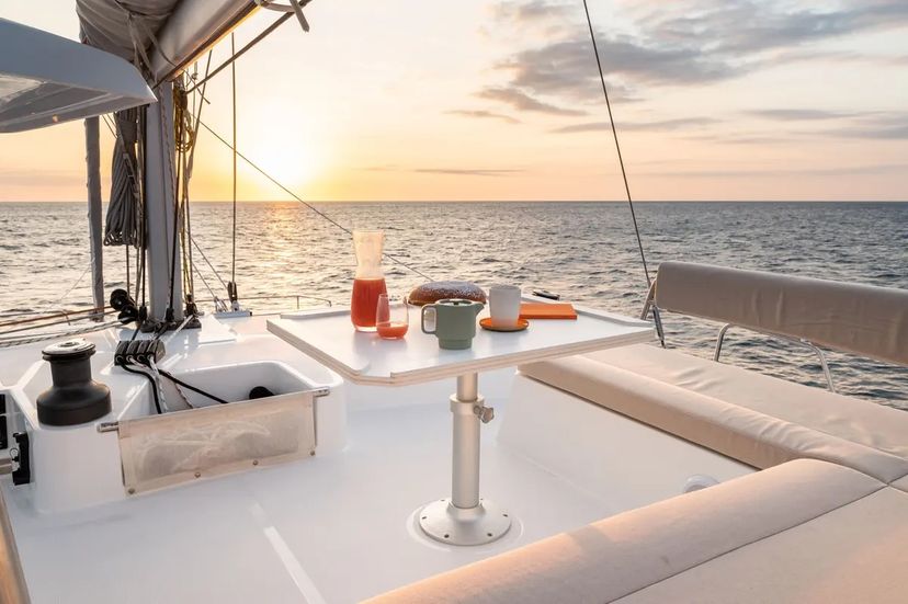 Bali Catamarans 4.4 Romar One