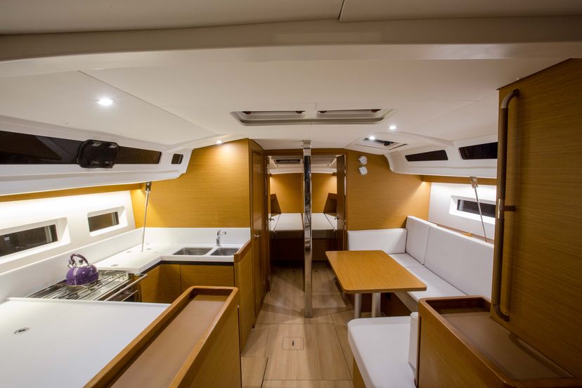 Jeanneau 40 Ocean Song