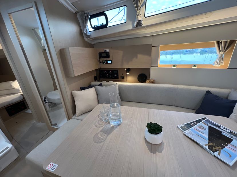 Beneteau 38 Jana