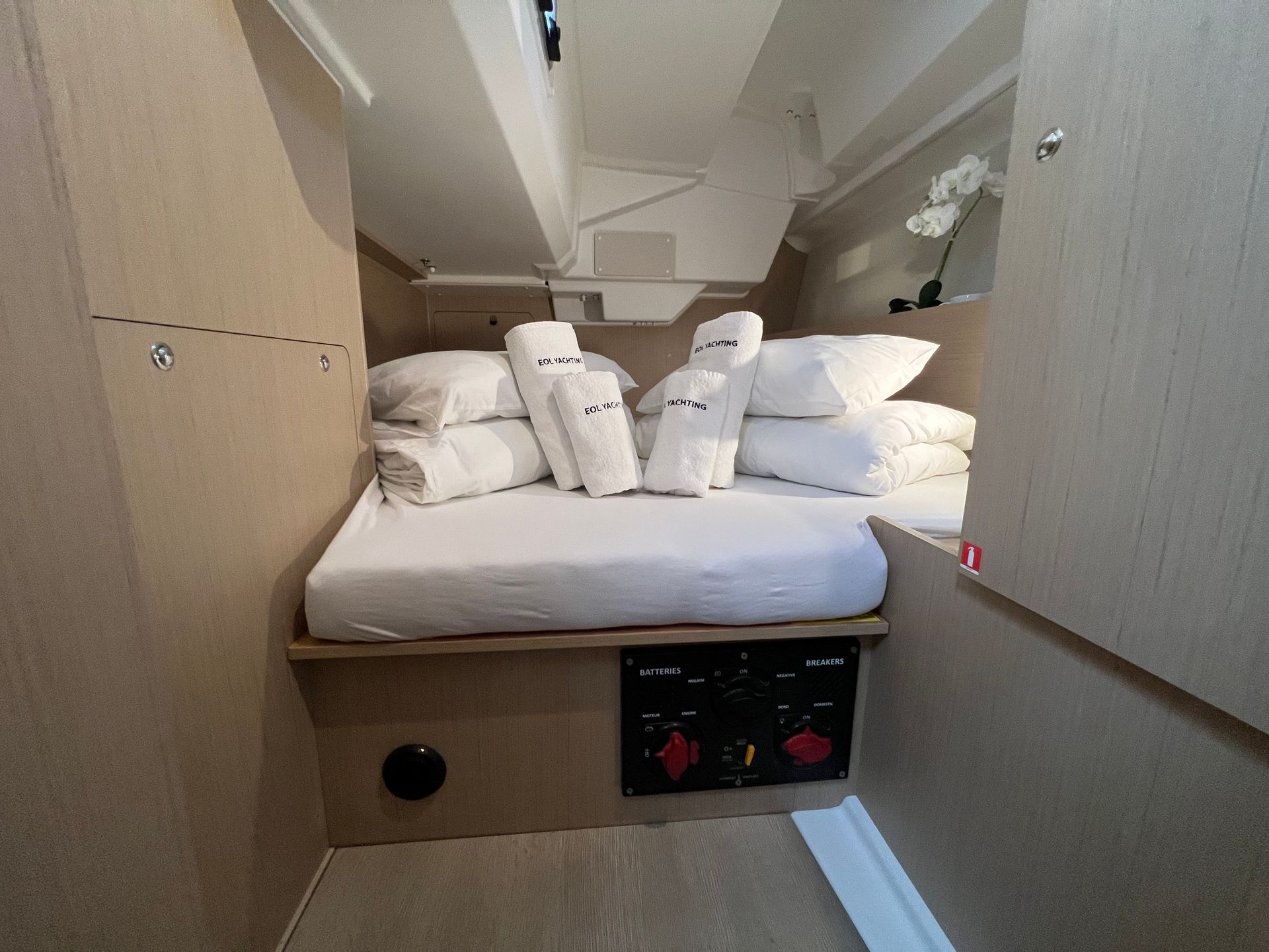 5600711146503501_Beneteau_Oceanis_38.1_Jana_int_20.JPG