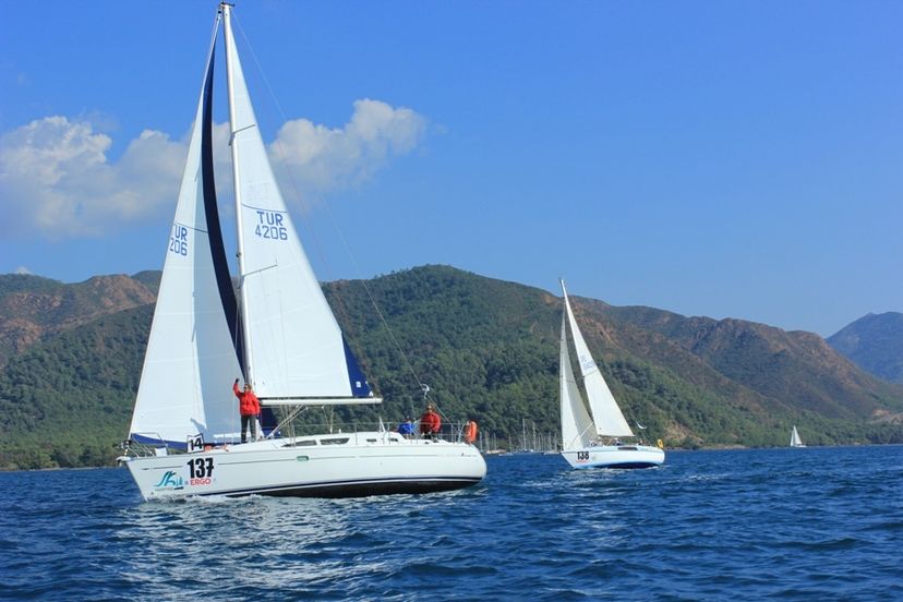 Jeanneau 37 Kacamak